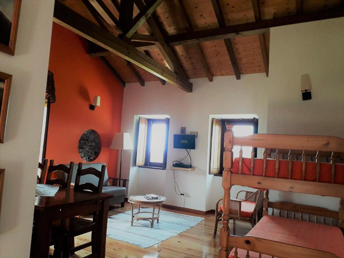 Casa Da Comareira Guest House กอยส์ ภายนอก รูปภาพ