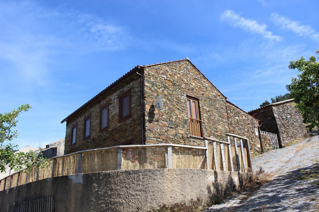 Casa Da Comareira Guest House กอยส์ ภายนอก รูปภาพ