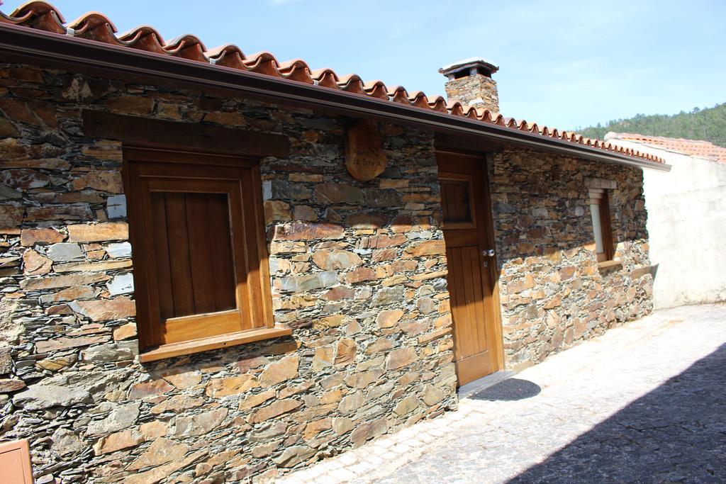 Casa Da Comareira Guest House กอยส์ ภายนอก รูปภาพ